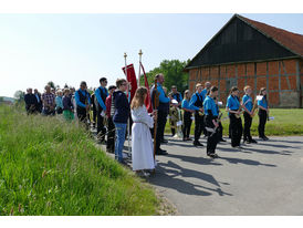 Bittprozession an Pfingstmontag (Foto: Karl-Franz Thiede)